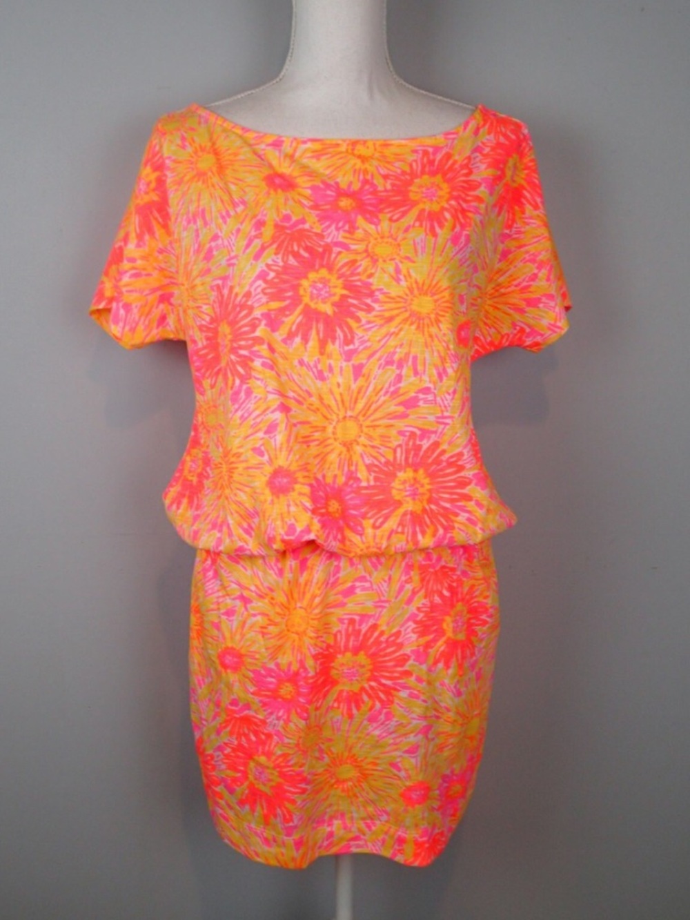 NWOT LILLY PULITZER s CARMINE Dress
Cover Up Resort Sun kissed